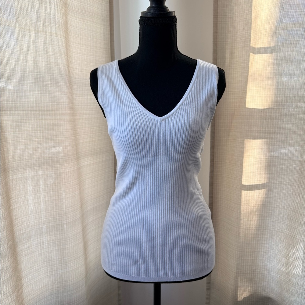 WHBM White VNeck Lace Back Reversible Ribbed Tank Top Sz L NWT Classiccore